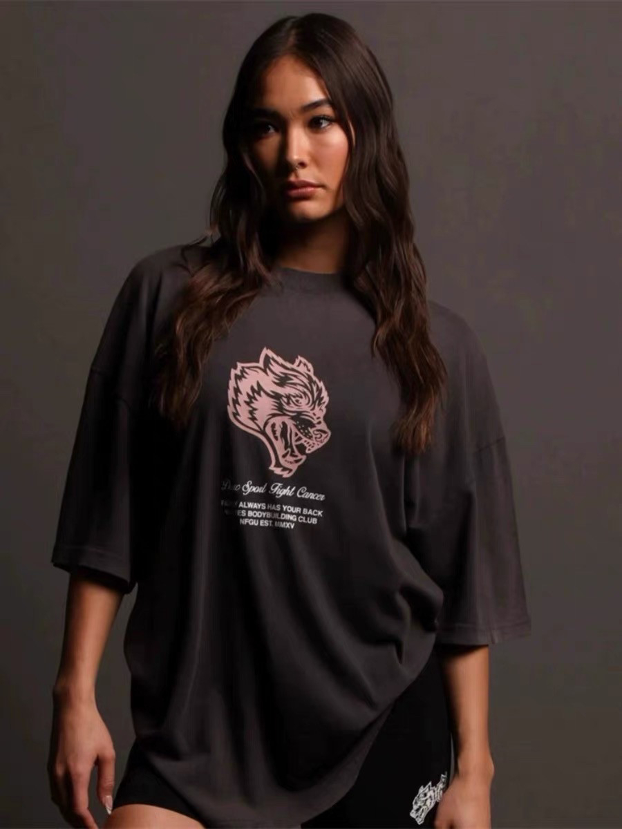 تي شيرت قطني كلاسيكي أبيض برسم - مراجعة Streetwear Gym Brand وسعره
