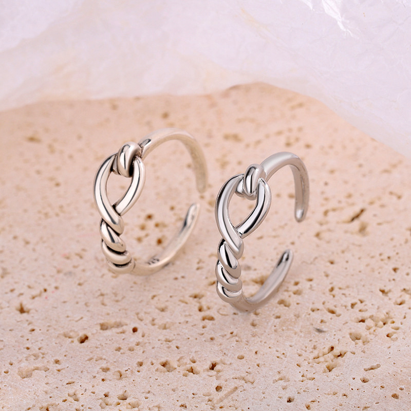 خواتم من الفضة الإسترلينية عيا - مراجعة Chrome Hearts Ring وسعره