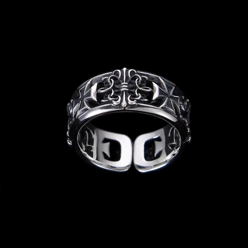 حلقة افتتاح متخصصة جديدة على ط - مراجعة Chrome Hearts Ring وسعره