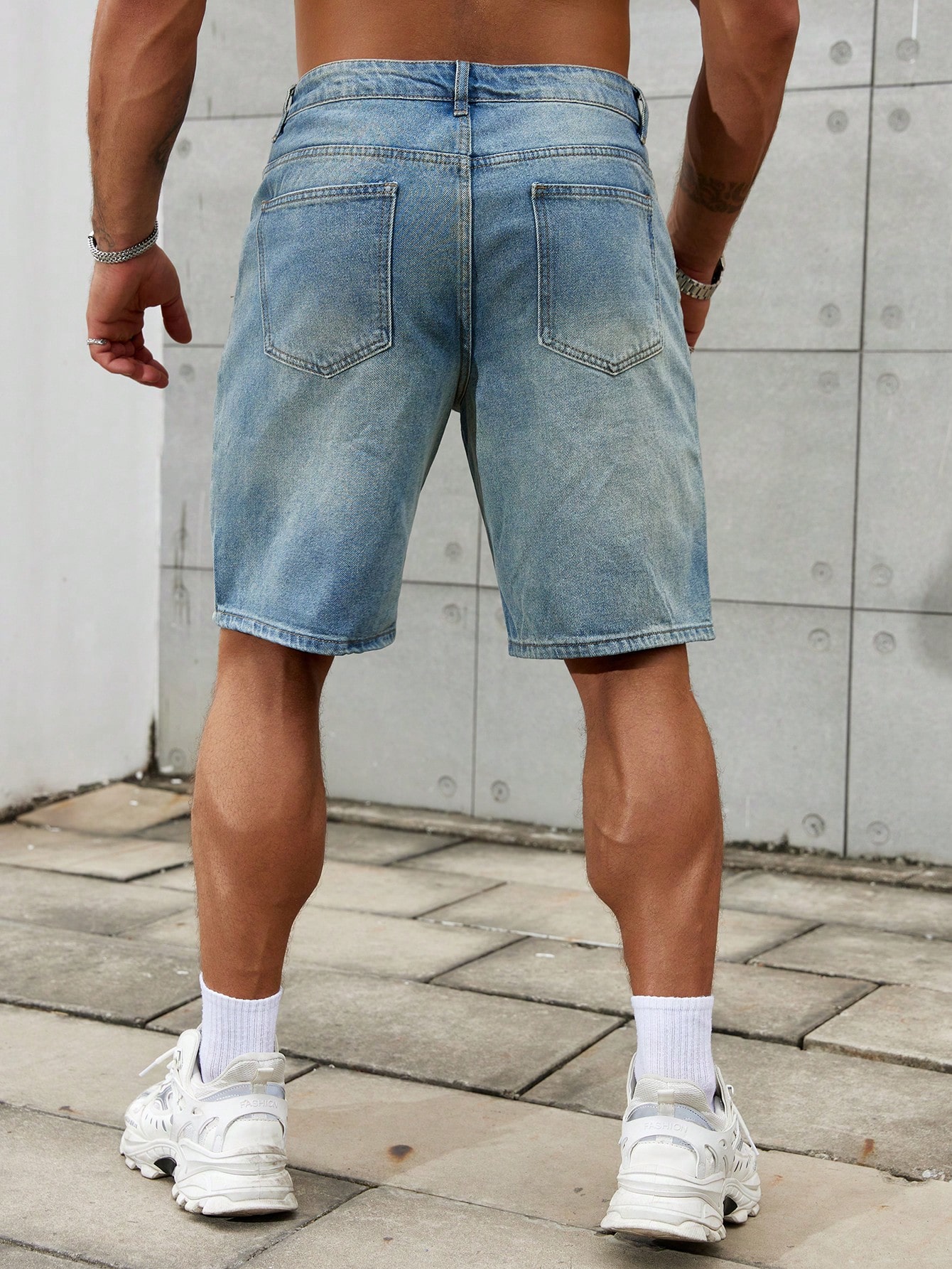 جينز قطني قصير ممزق للرجال ، د - مراجعة Streetwear Brands وسعره