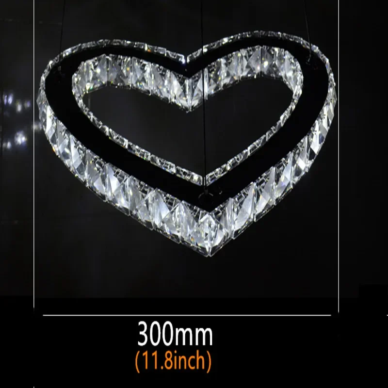 ثريا على شكل قلب من الفولاذ ال - مراجعة Chrome Hearts Ring وسعره