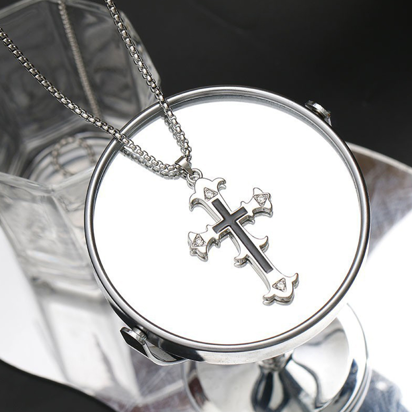 الصليب قلادة قلادة الكروم القل - مراجعة Chrome Hearts Ring وسعره