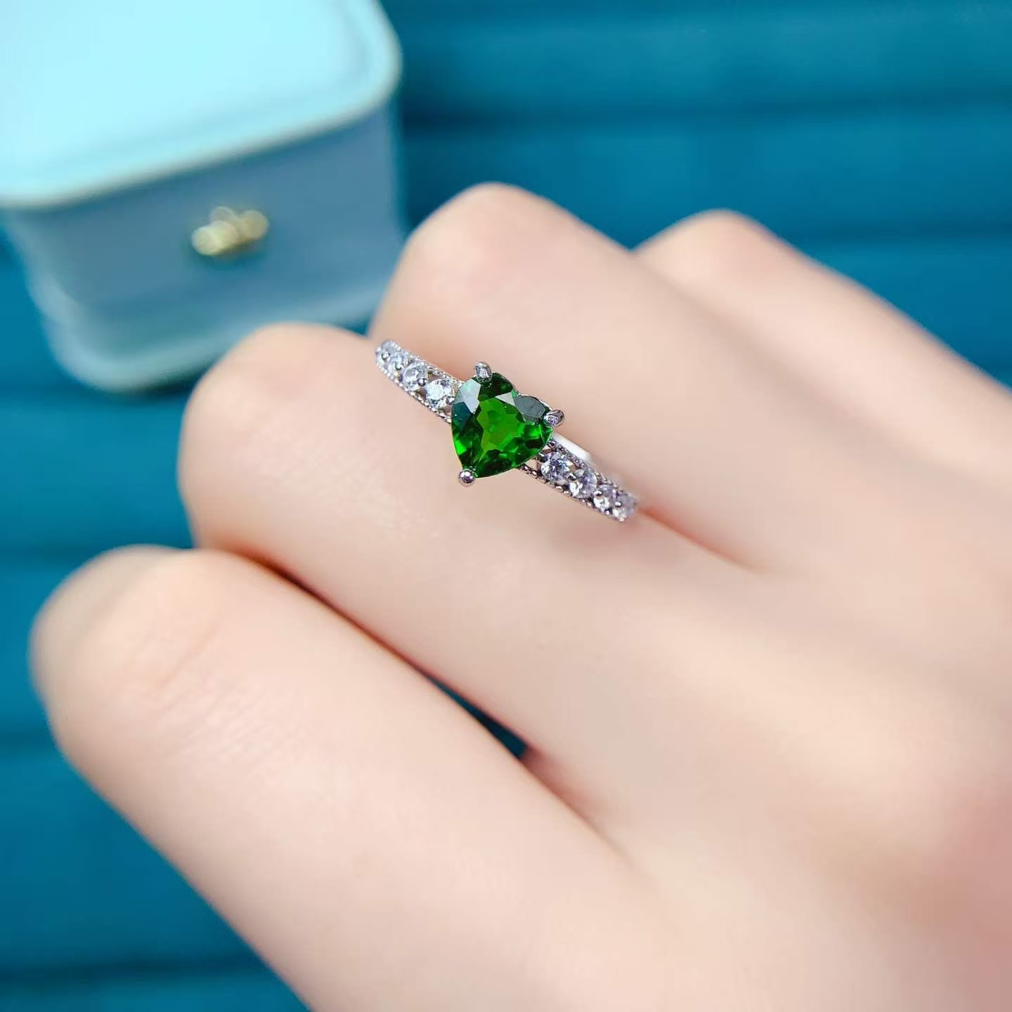 خاتم من الفضة النقية عيار 925  - مراجعة Chrome Hearts Ring وسعره